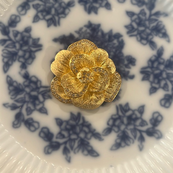 Christian Dior Vintage Flower Pin - Picture 1 of 4